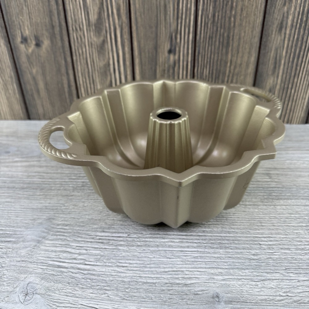 Nordic Ware 6 Cup Original Bundt Pan Gold